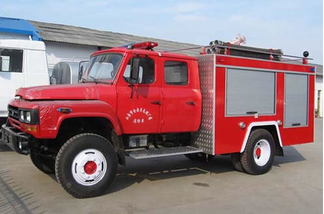 東風(fēng)140尖頭干粉消防車