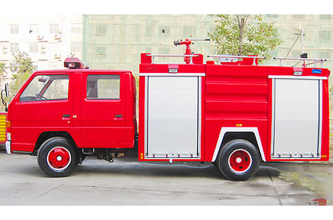 江鈴單橋水罐消防車正側(cè)面方位圖