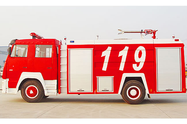 重汽斯太爾泡沫消防車