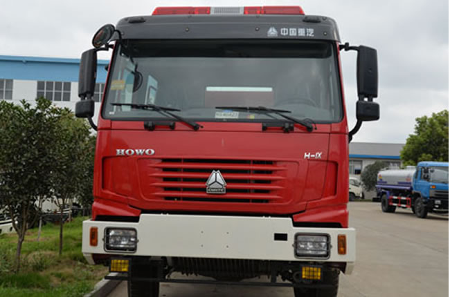 重汽豪沃單橋森林消防車臉部圖片