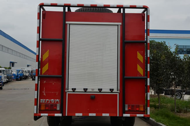 重汽豪沃單橋森林消防車尾部圖片