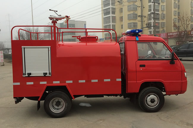長(zhǎng)安微型單橋消防車(chē)側(cè)面圖片