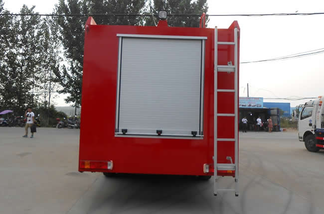 重汽8方水罐消防車的圖片