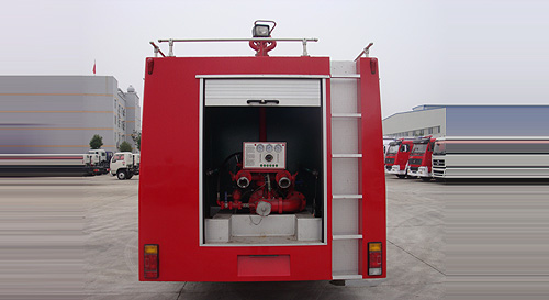 東風(fēng)153水罐消防車(chē)尾部圖片